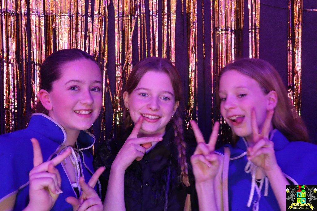 ../Images/Jeugd Opwarmbal Photobooth 403.jpg